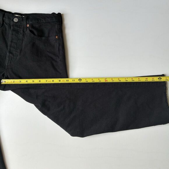 Levi’s Premium Wedgie Straight Leg Jeans Black Raw Hem Womens Size 27 Button Fly - Picture 14 of 16
